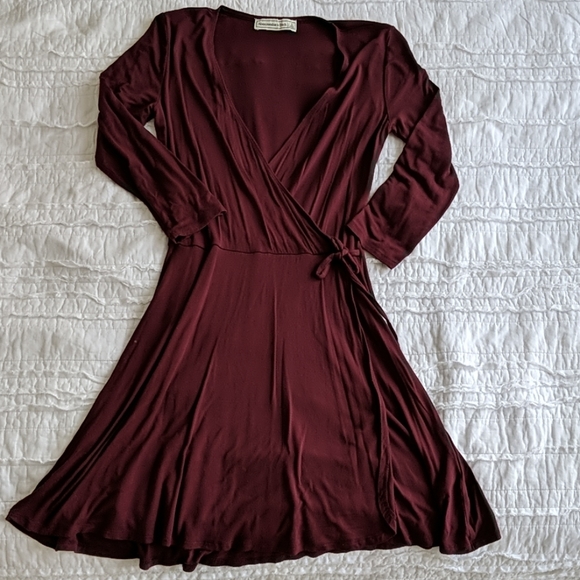 Abercrombie & Fitch Dresses & Skirts - Abercrombie and Fitch wrap dress